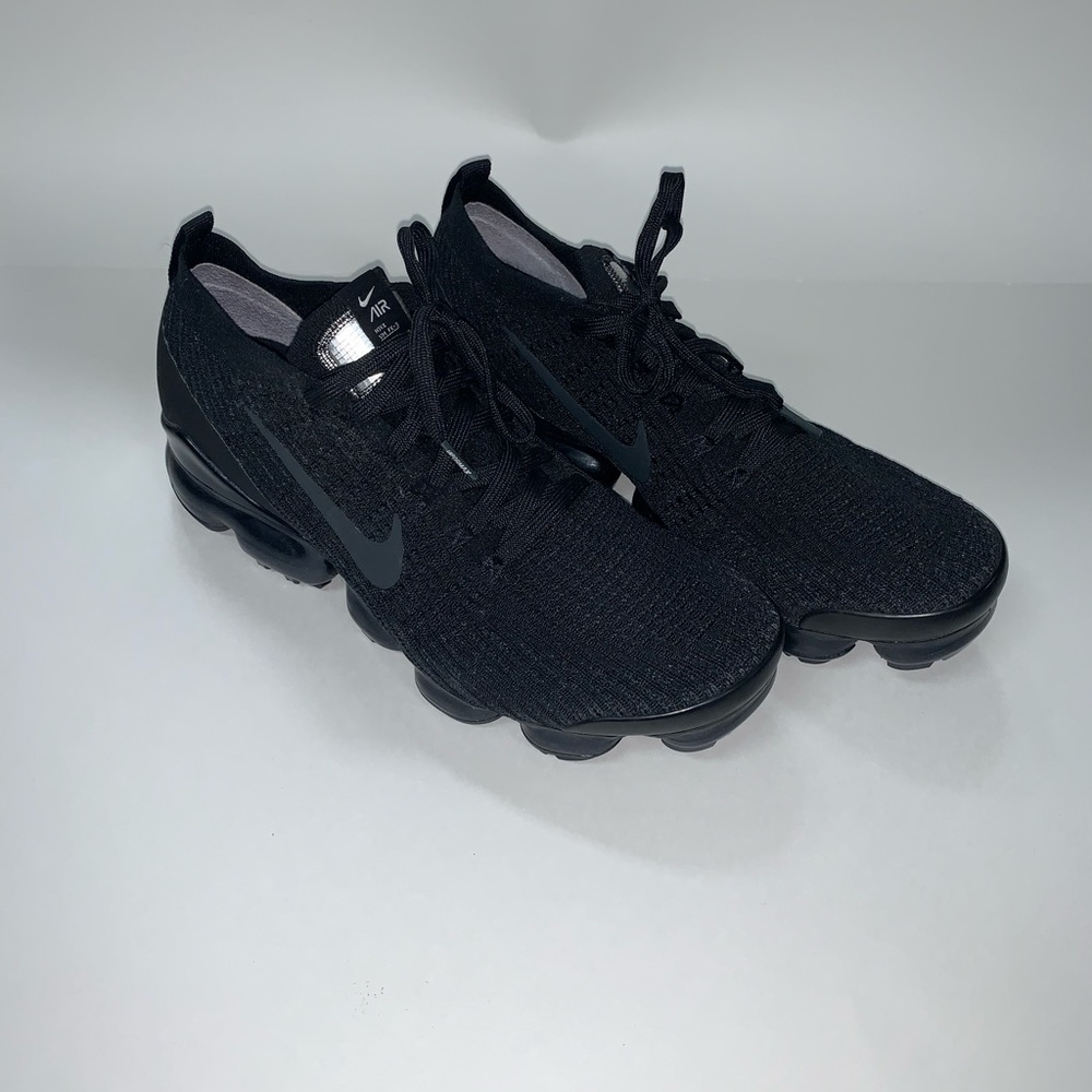 Nike Triple Black Vapormax